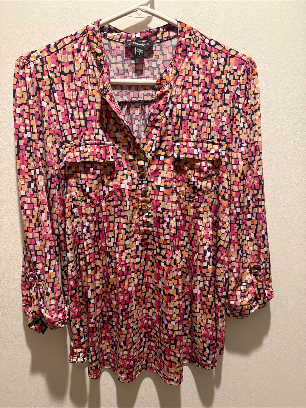 Cocomo Multi-Color Geometric Print Pleated Blouse w/Roll Tab Sleeve Size Small